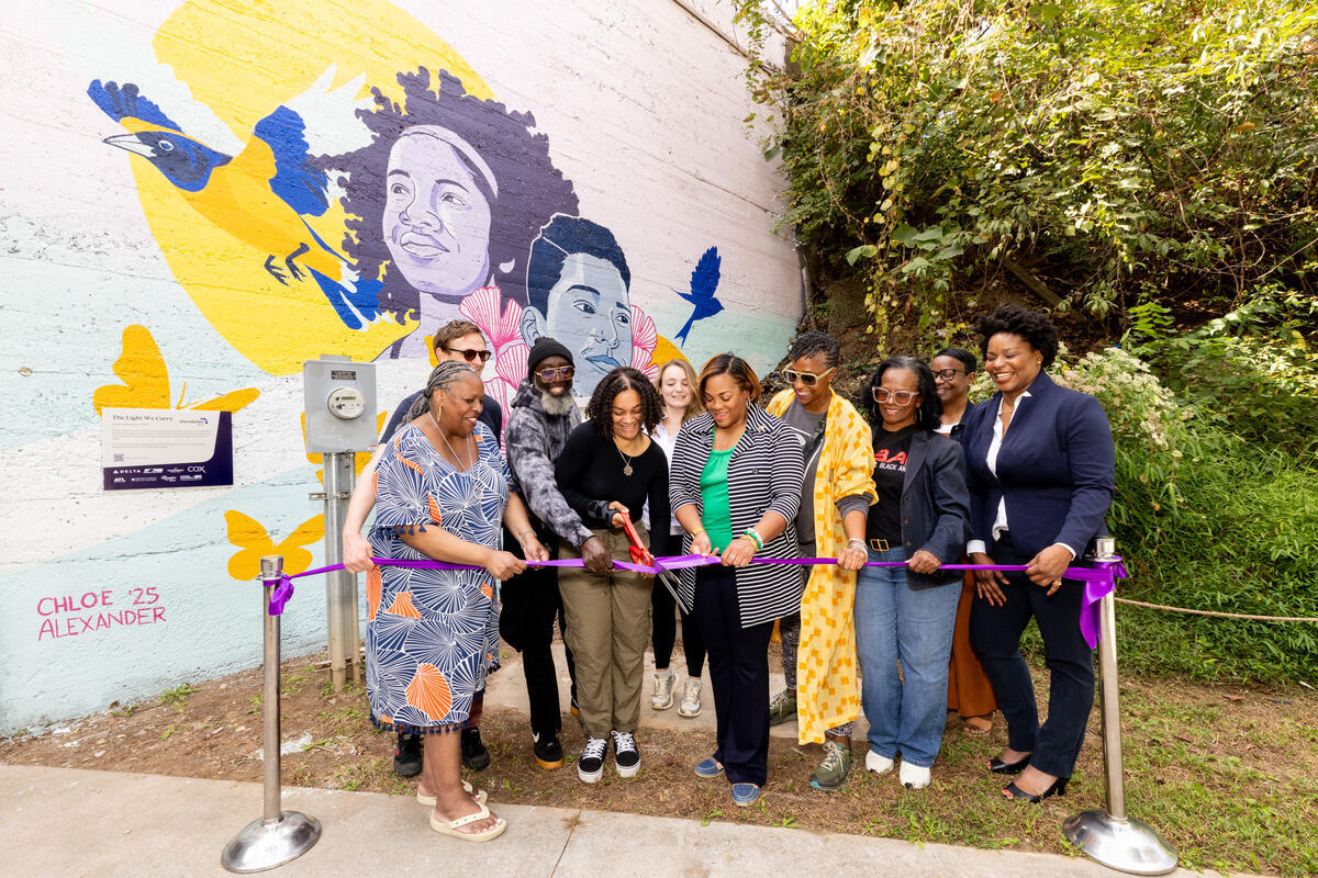 A wide view of the mural at the unveiling site.