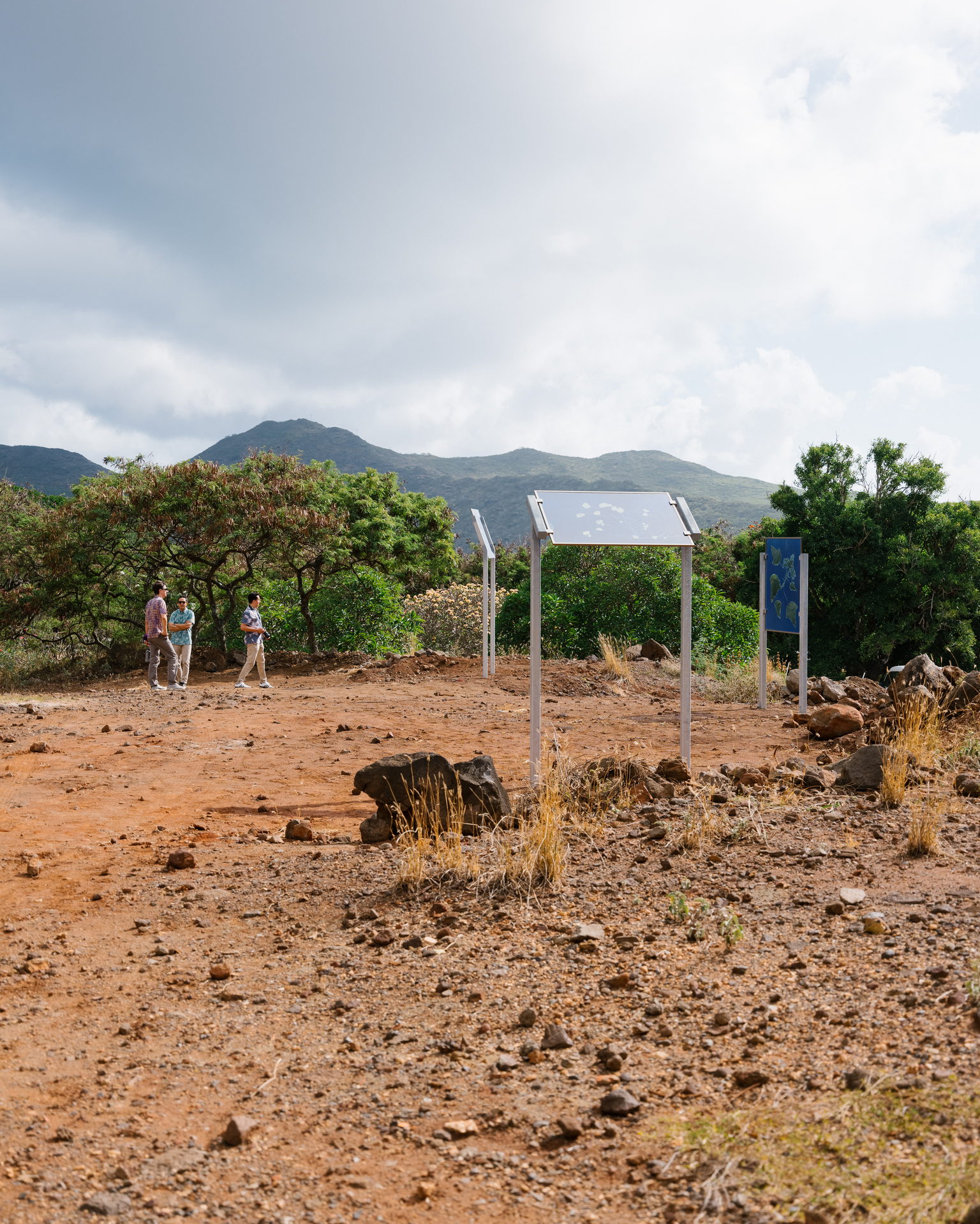 Photograph of Koko Crater area.破